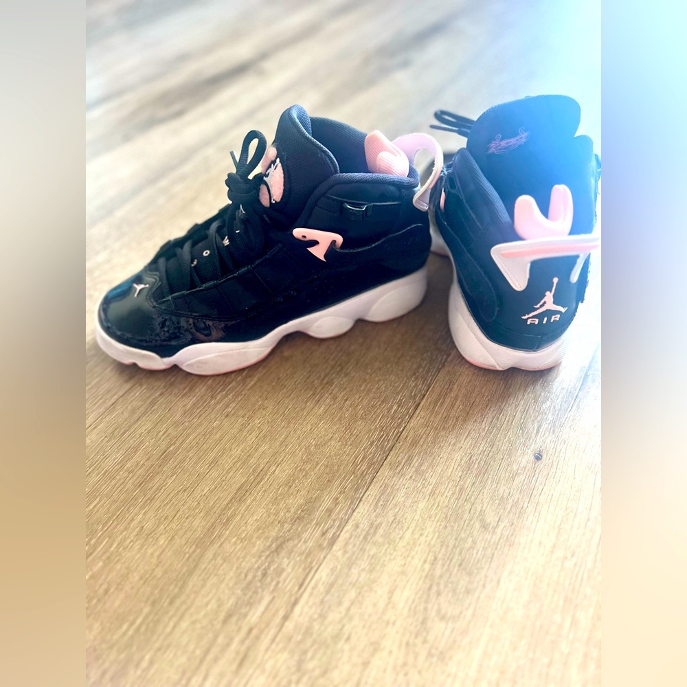 Jordan 6 Ring ‘Black arctic punch’ Kids Size 4/ Women’s Size 6